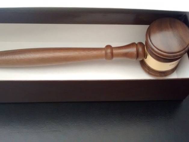gavel4.jpg